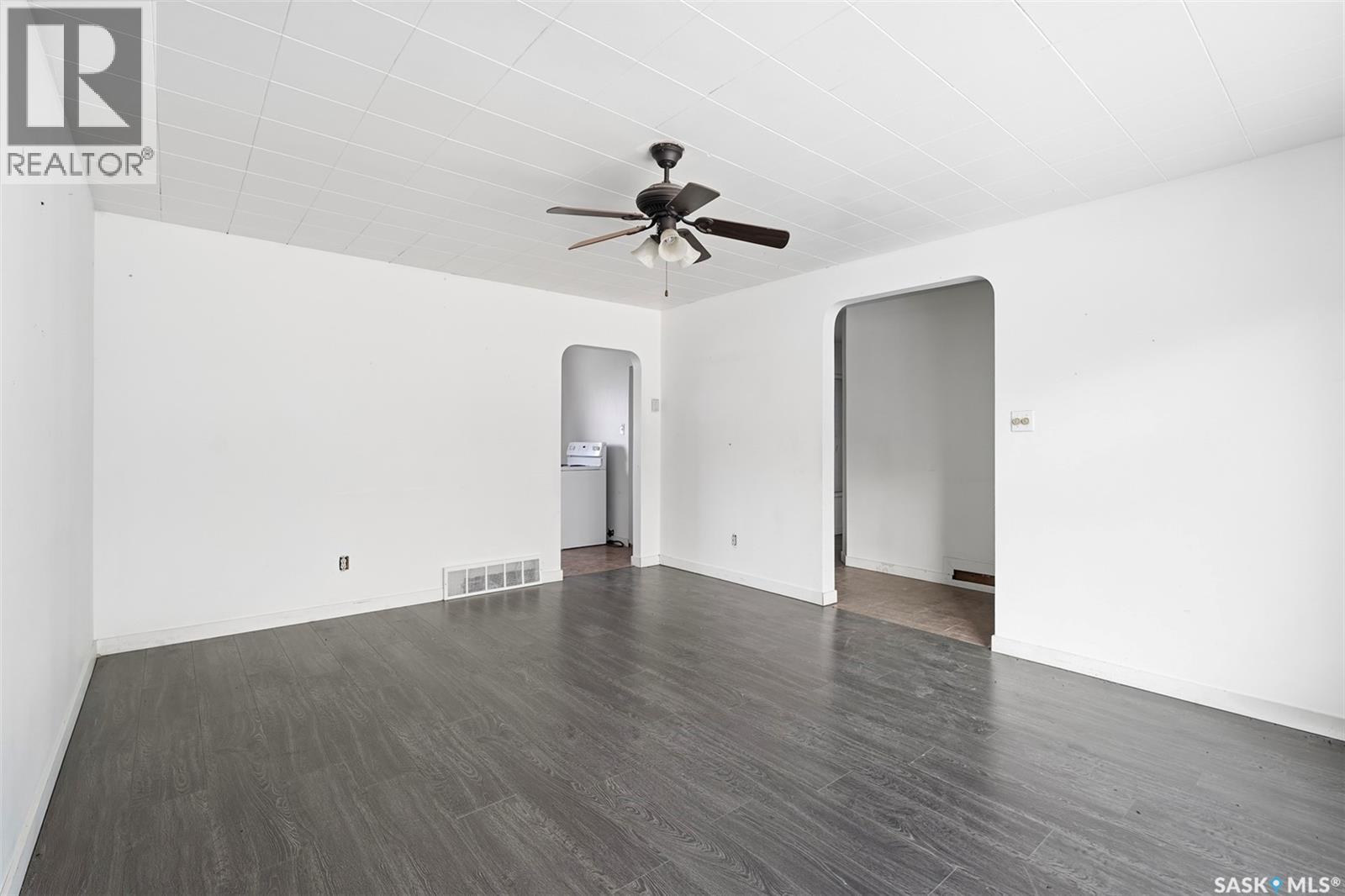 2410 Melrose Avenue, Saskatoon, Saskatchewan  S7J 0V5 - Photo 4 - SK025129