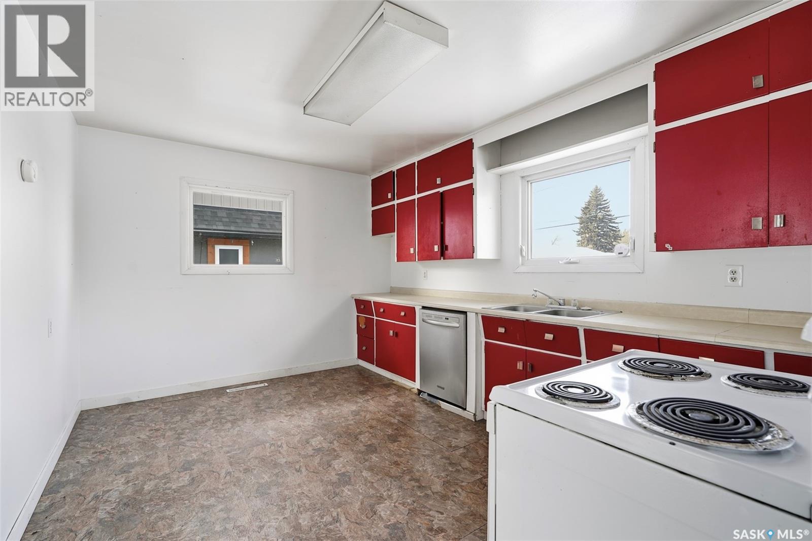 2410 Melrose Avenue, Saskatoon, Saskatchewan  S7J 0V5 - Photo 6 - SK025129