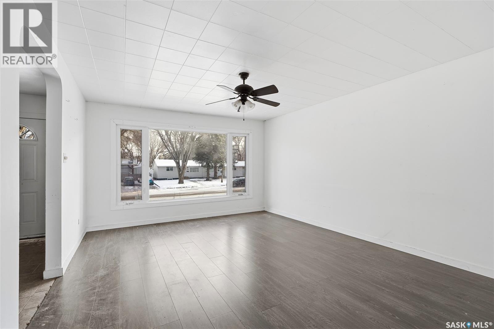 2410 Melrose Avenue, Saskatoon, Saskatchewan  S7J 0V5 - Photo 3 - SK025129