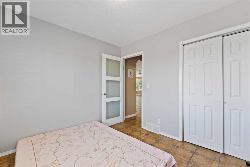 732 1 Avenue, Irricana, Alberta  T0M 1B0 - Photo 11 - A2247840