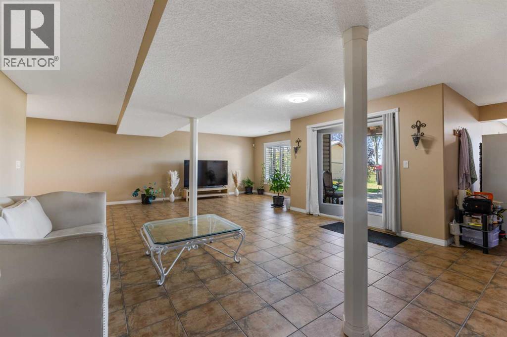 732 1 Avenue, Irricana, Alberta  T0M 1B0 - Photo 30 - A2247840