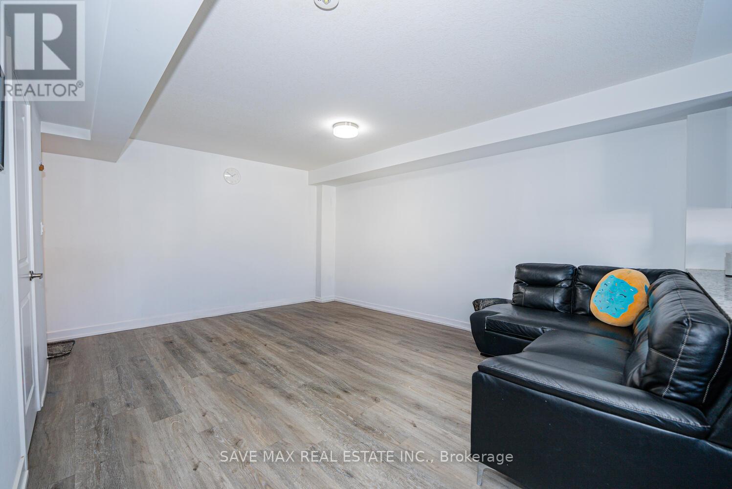 16 - 205 West Oak Trail, Kitchener, Ontario  N2R 0R9 - Photo 25 - X12608624