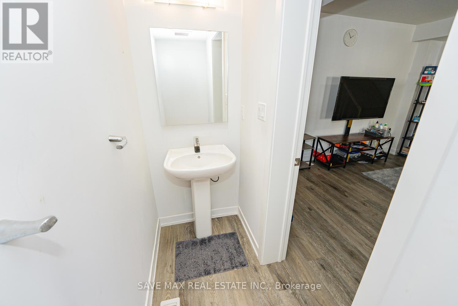 16 - 205 West Oak Trail, Kitchener, Ontario  N2R 0R9 - Photo 17 - X12608624