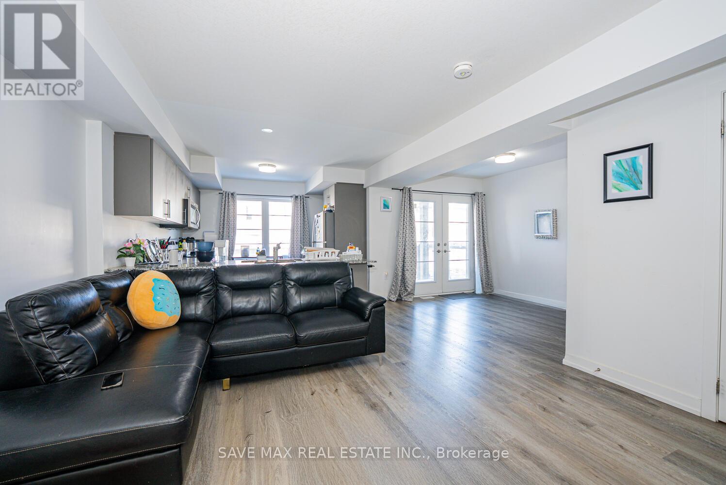 16 - 205 West Oak Trail, Kitchener, Ontario  N2R 0R9 - Photo 26 - X12608624