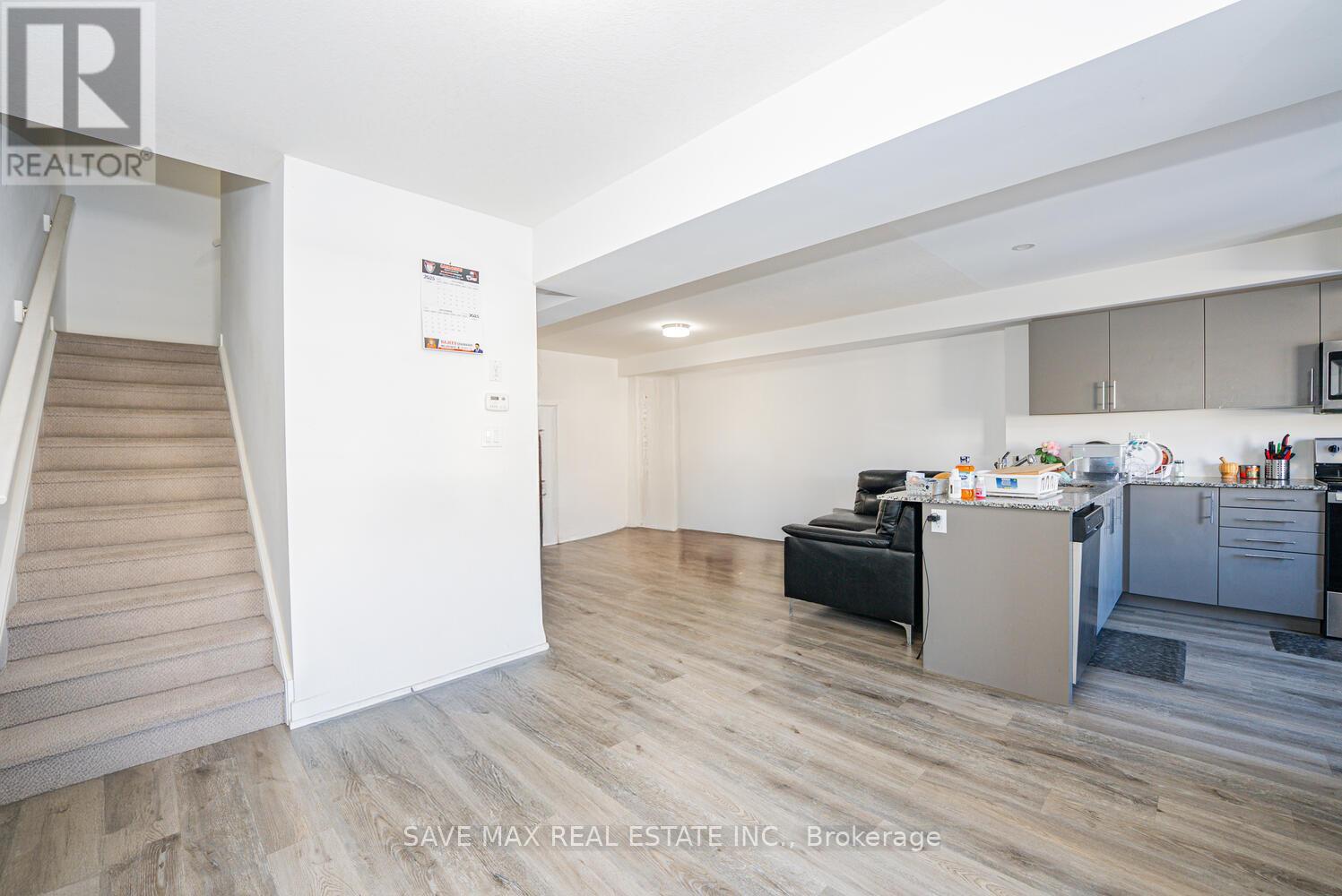 16 - 205 West Oak Trail, Kitchener, Ontario  N2R 0R9 - Photo 20 - X12608624