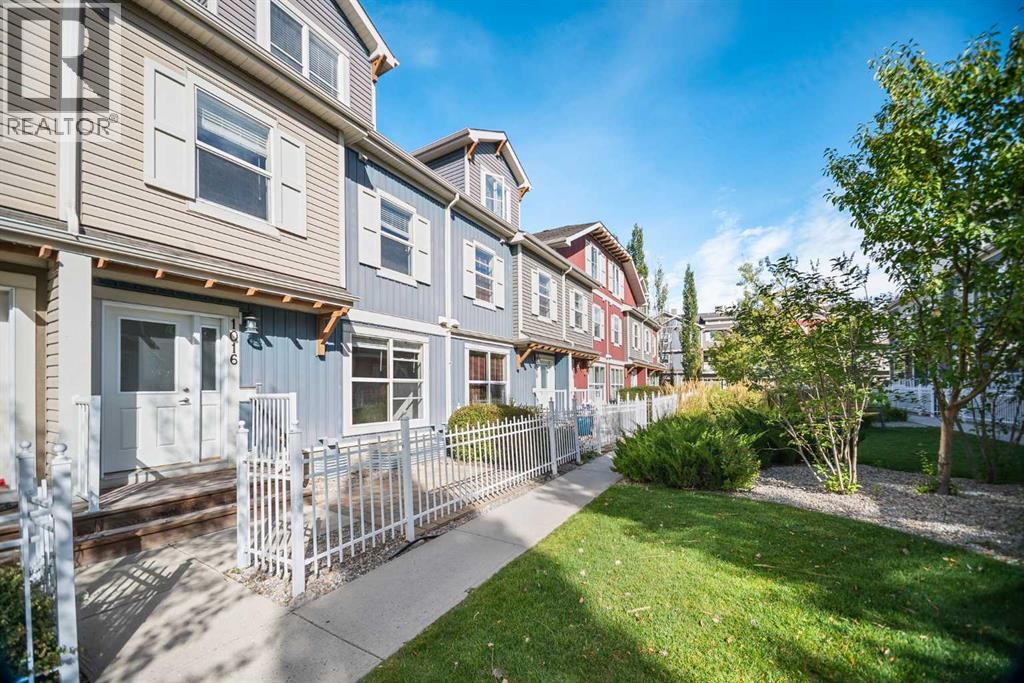 1016, 10 Auburn Bay Avenue Se, Calgary, Alberta T3M 0P8 - Photo 2 - A2260014