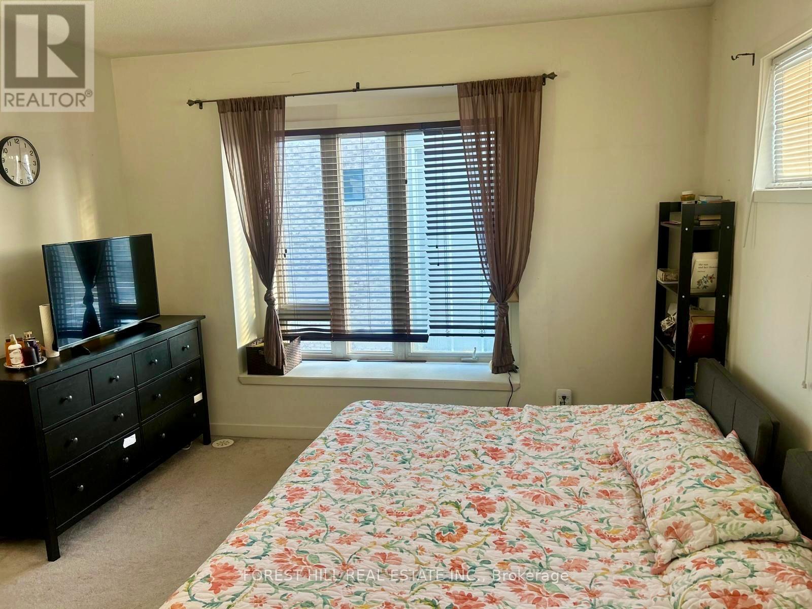 142 Salterton Circle, Vaughan, Ontario  L6A 4Z1 - Photo 10 - N12608630