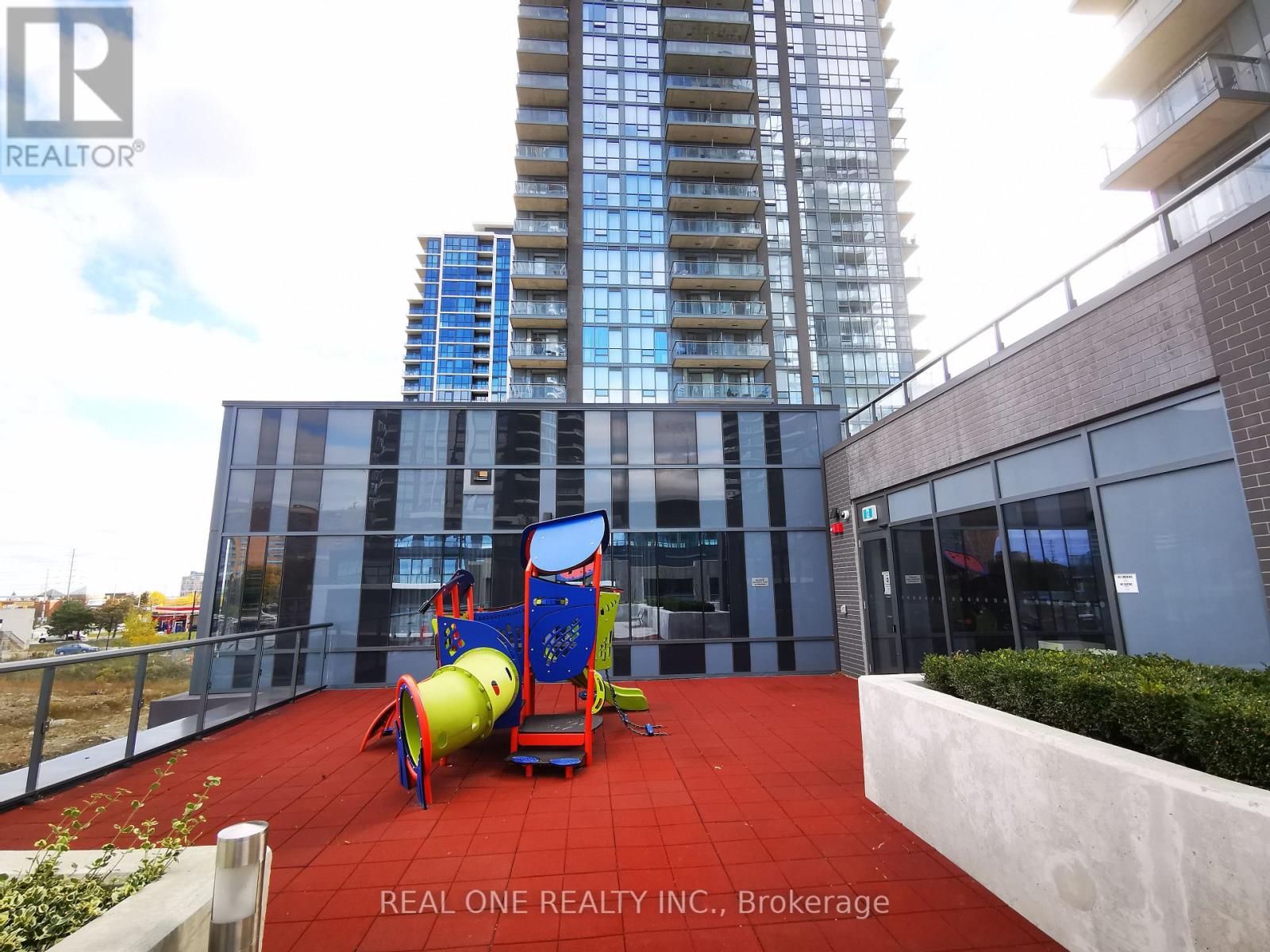 1915 - 5033 Four Springs Avenue, Mississauga, Ontario  L5R 0G6 - Photo 13 - W12608634