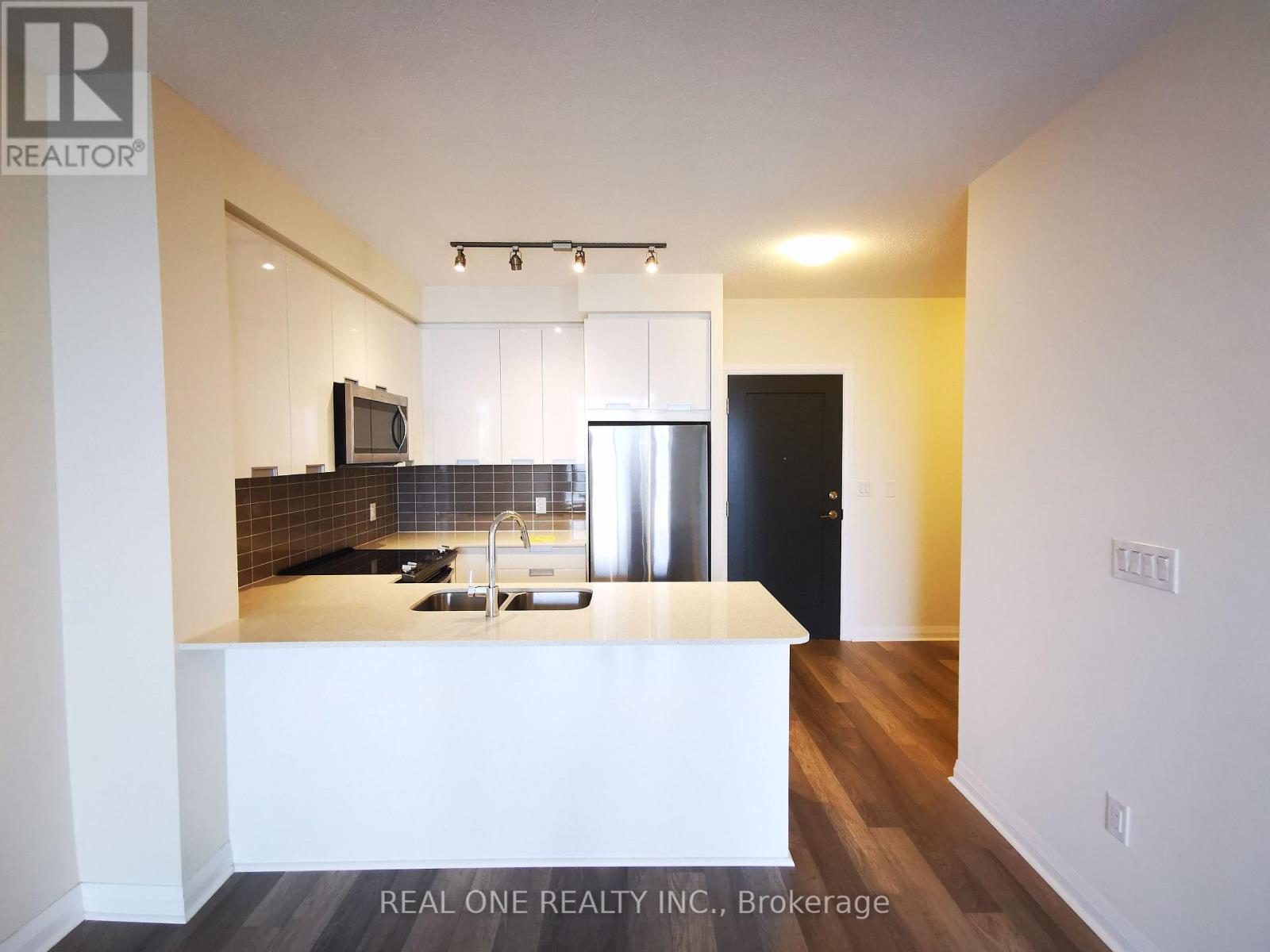 1915 - 5033 Four Springs Avenue, Mississauga, Ontario  L5R 0G6 - Photo 2 - W12608634