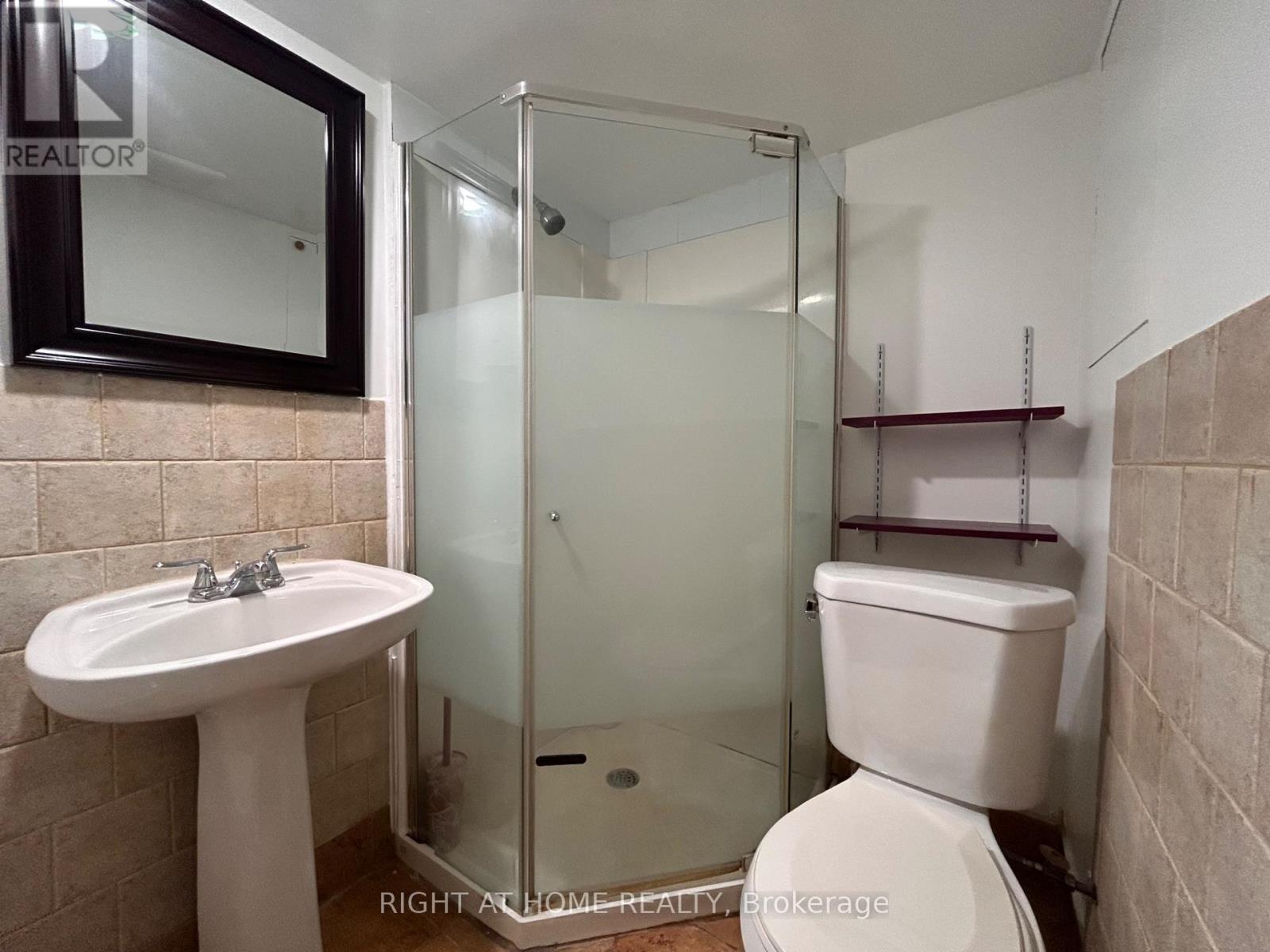 B - 1039 Ossington Avenue, Toronto, Ontario  M6G 3V9 - Photo 7 - W12608644