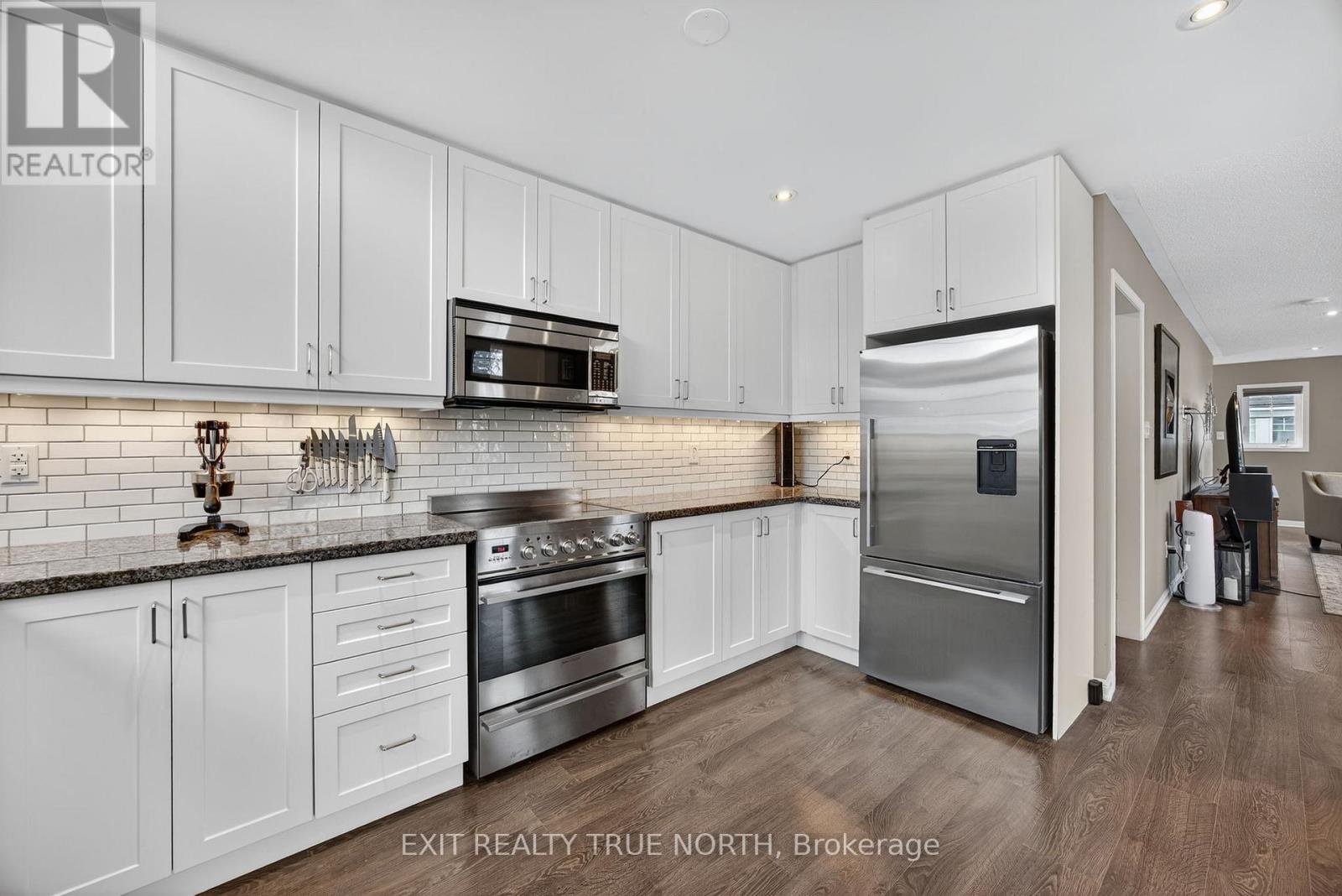 17 Mulligan Lane, Georgian Bay, Ontario  L0K 1S0 - Photo 12 - X12458038