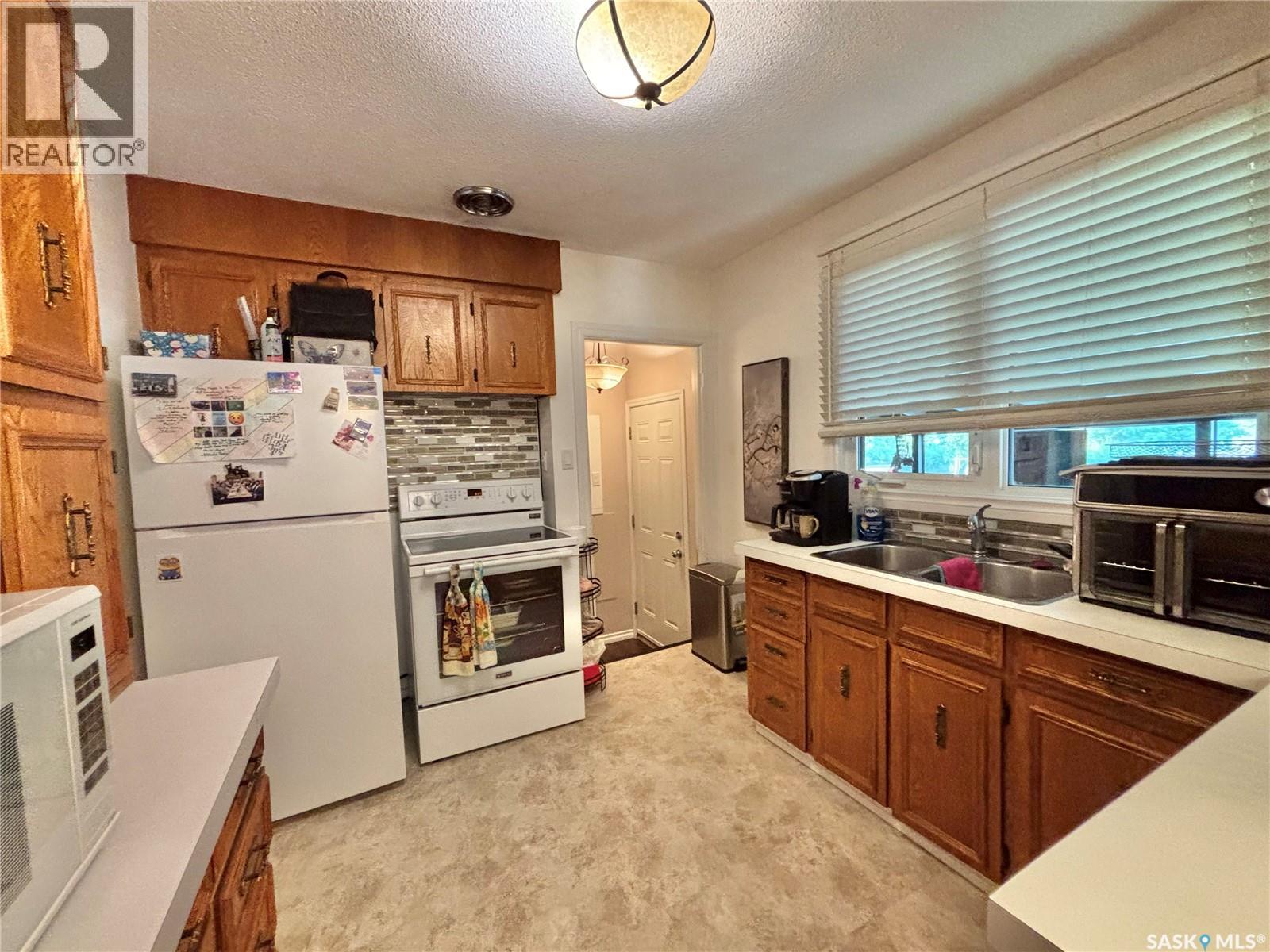 53 Bailey Drive, Yorkton, Saskatchewan  S3N 2J2 - Photo 2 - SK011615