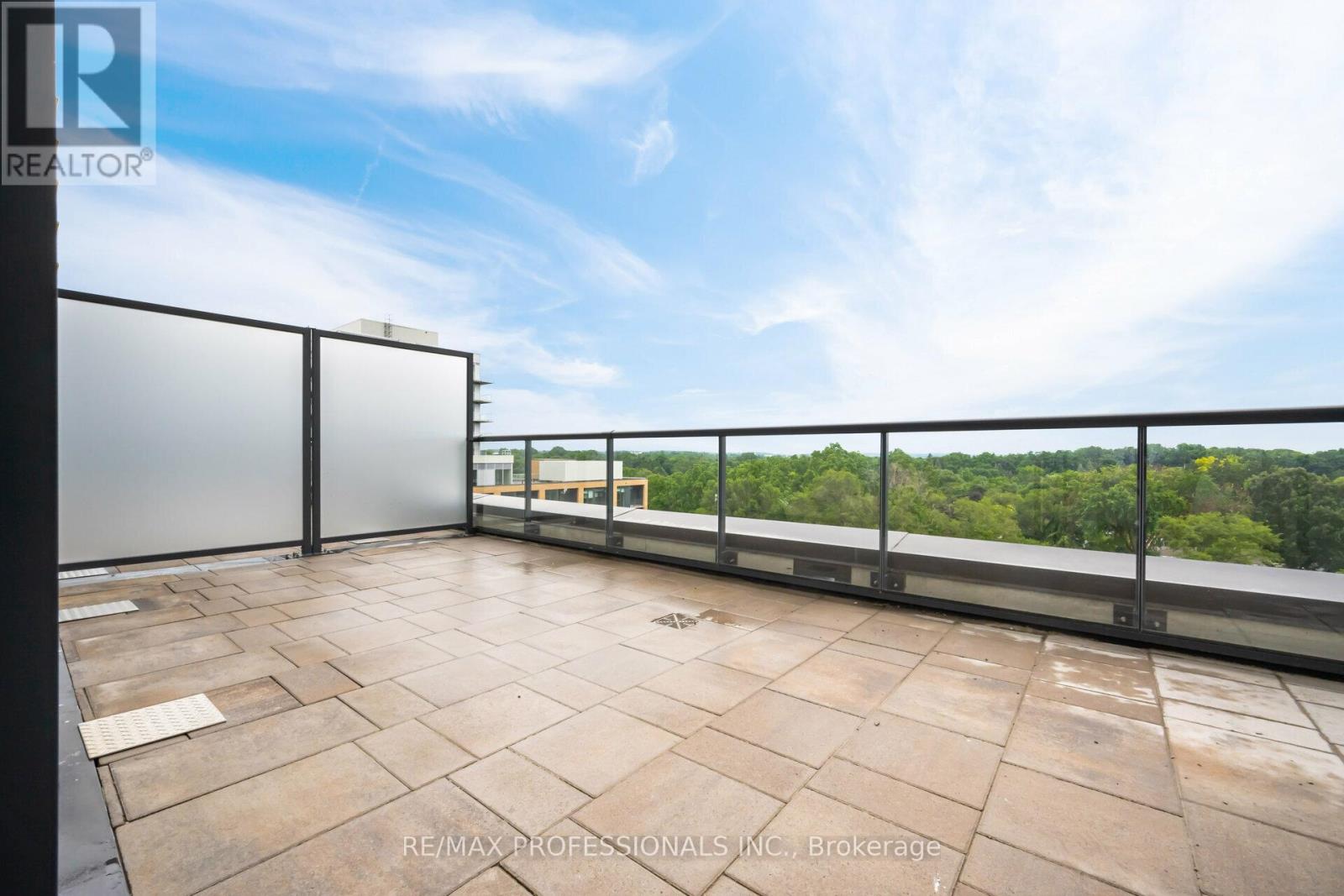 504 - 185 Deerfield Road, Newmarket, Ontario  L3Y 0G7 - Photo 10 - N12579250