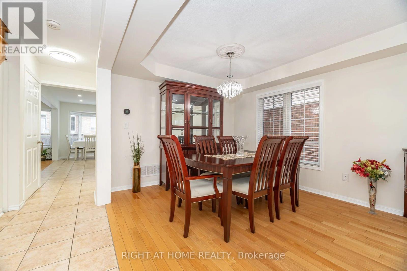 1089 Hepburn Road, Milton, Ontario  L9T 6X6 - Photo 11 - W12552952