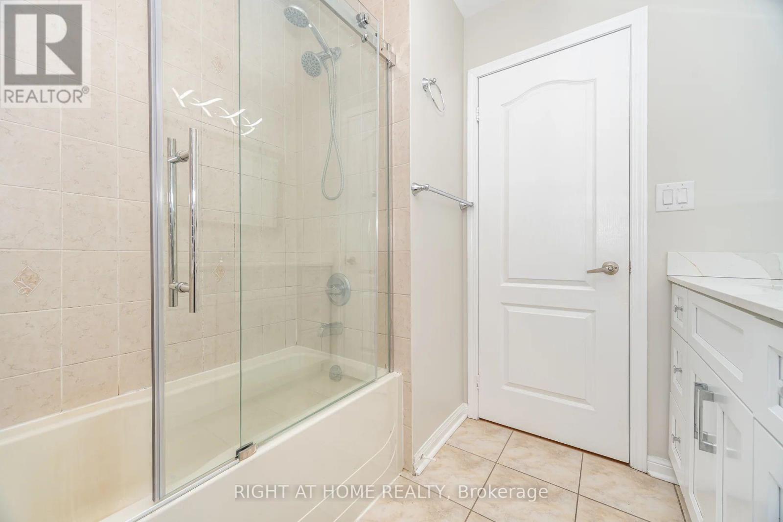 1089 Hepburn Road, Milton, Ontario  L9T 6X6 - Photo 35 - W12552952