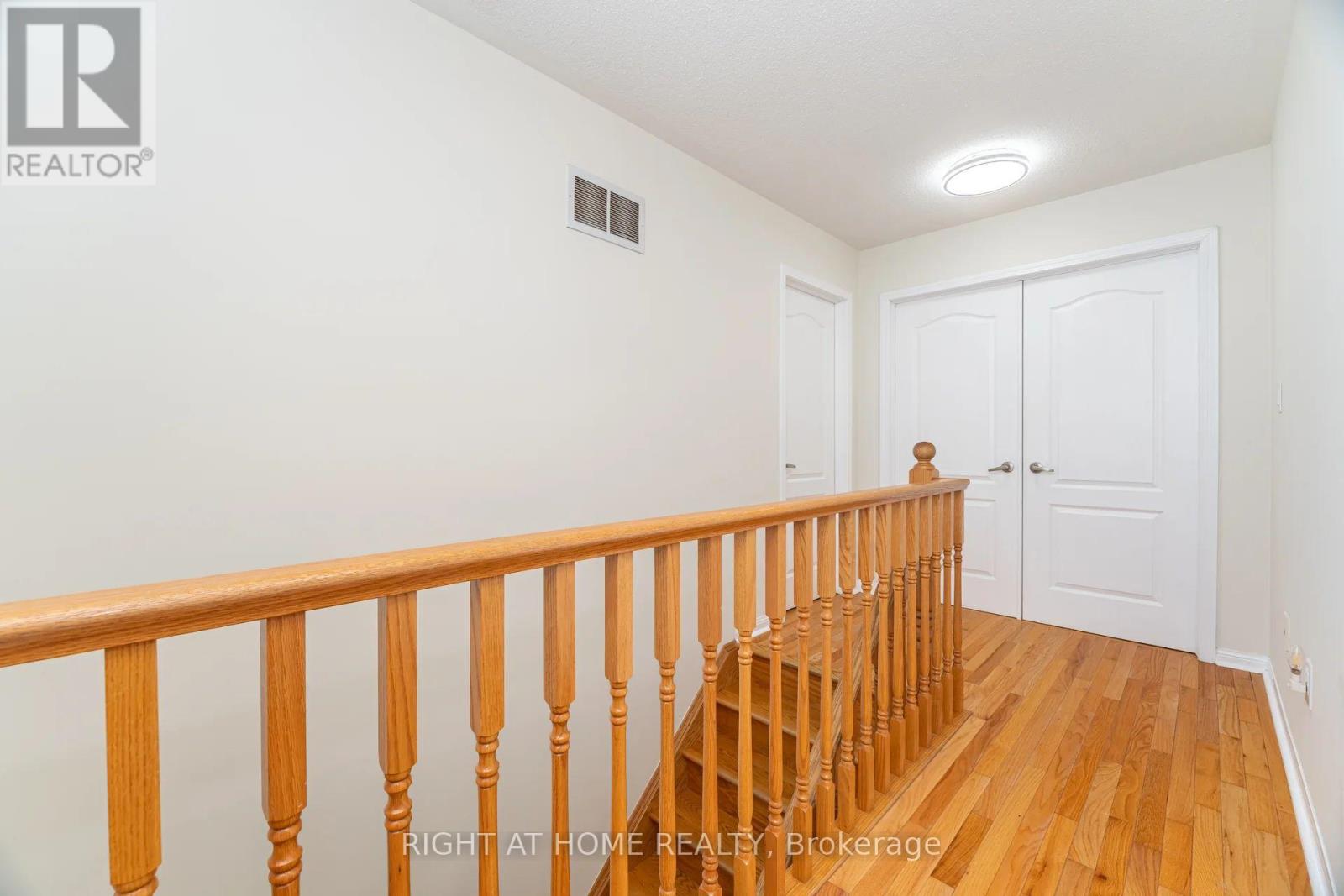 1089 Hepburn Road, Milton, Ontario  L9T 6X6 - Photo 23 - W12552952