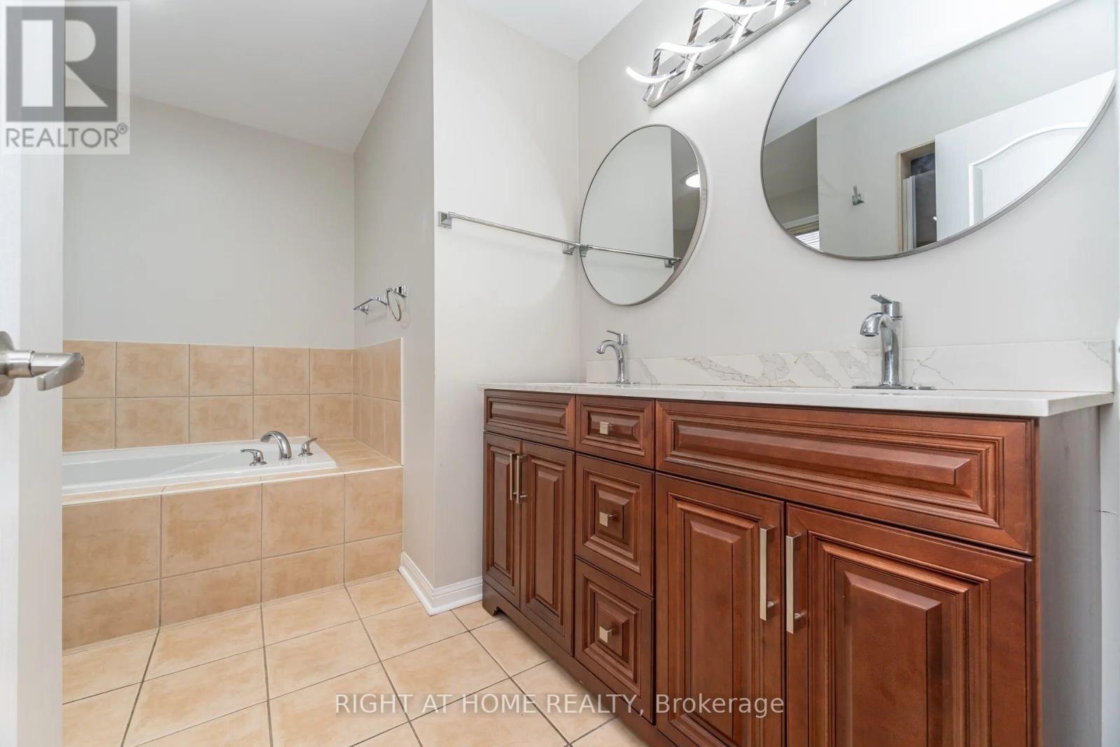 1089 Hepburn Road, Milton, Ontario  L9T 6X6 - Photo 27 - W12552952