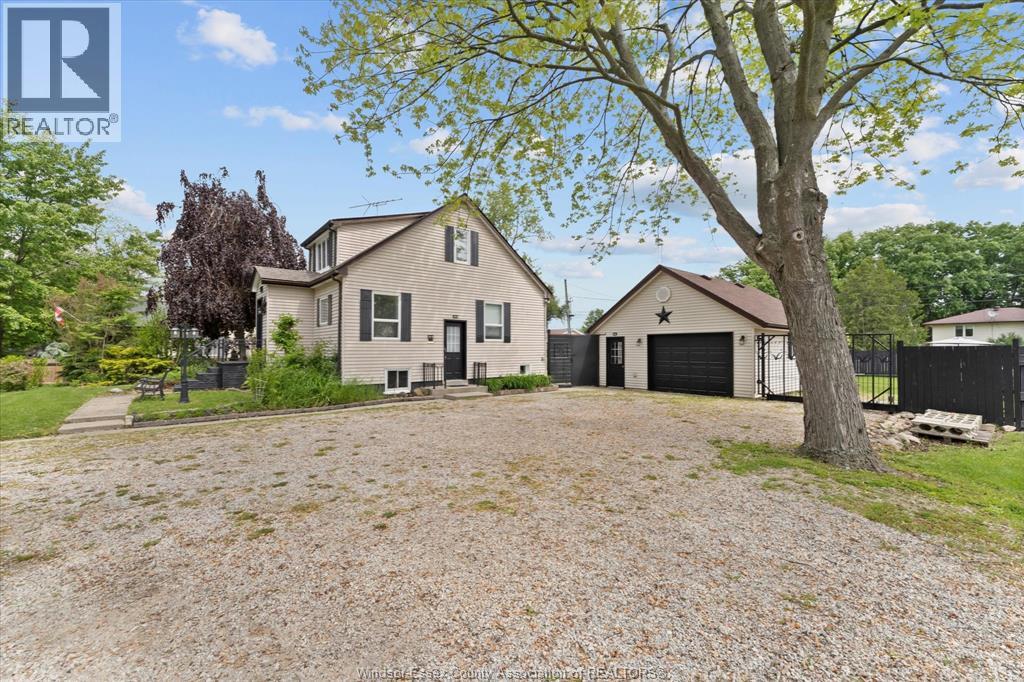 297 Talbot South, Essex, Ontario N8M 1C2 - Photo 4 - 25026510