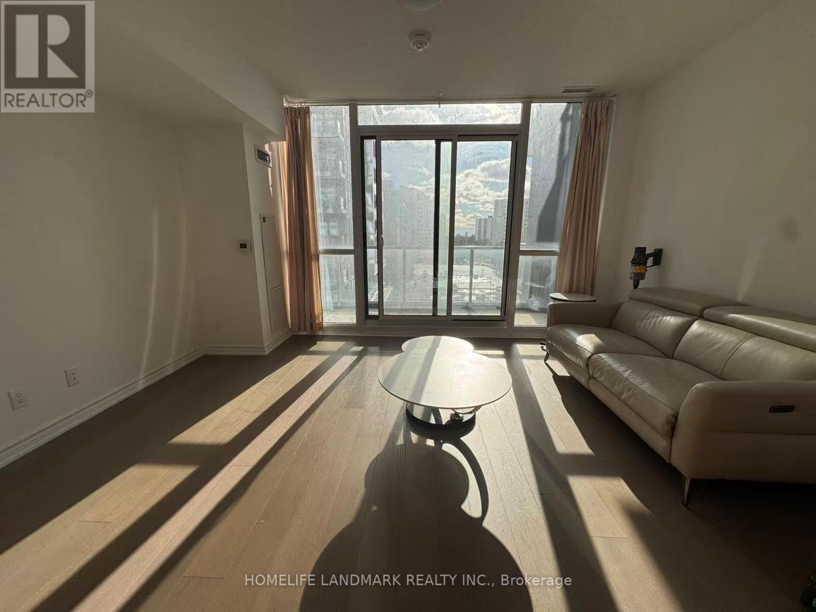 512 - 38 FOREST MANOR ROAD, Toronto, Ontario