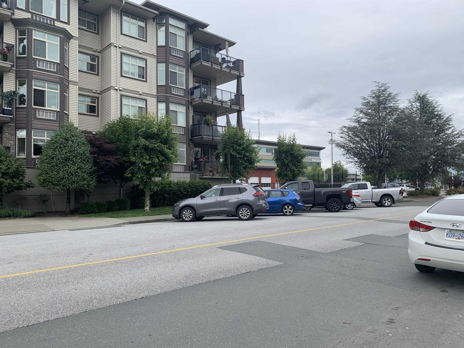 407 45893 Chesterfield Avenue, Chilliwack Downtown, Chilliwack, British Columbia  V2P 1M5 - Photo 3 - R3022047