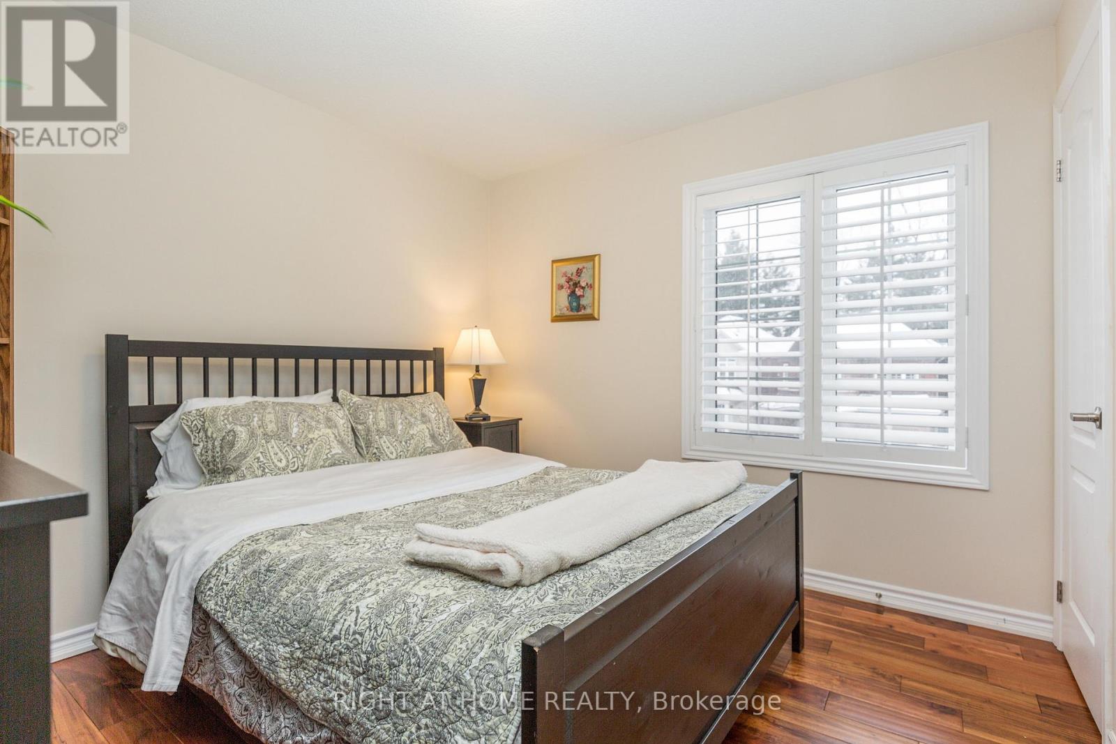 102 Upper Canada Court, Halton Hills, Ontario  L7G 0L2 - Photo 27 - W12608668