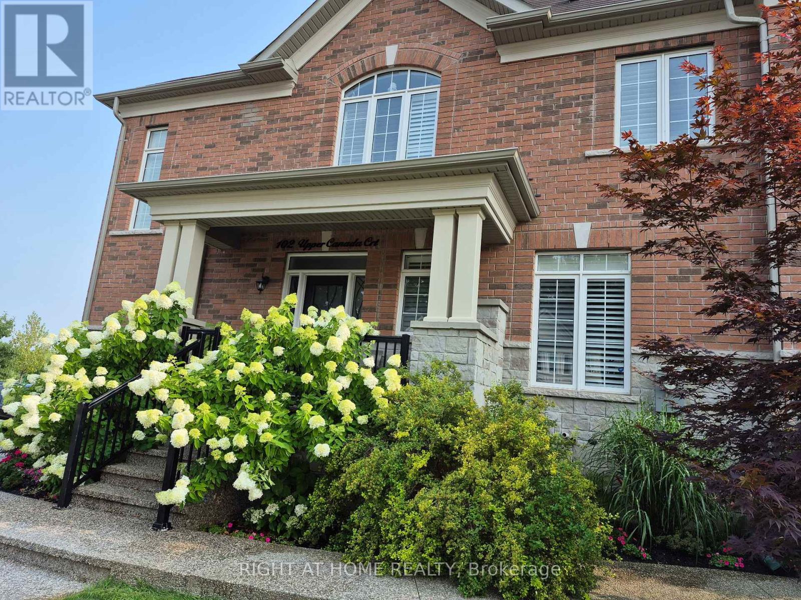 102 Upper Canada Court, Halton Hills, Ontario  L7G 0L2 - Photo 46 - W12608668