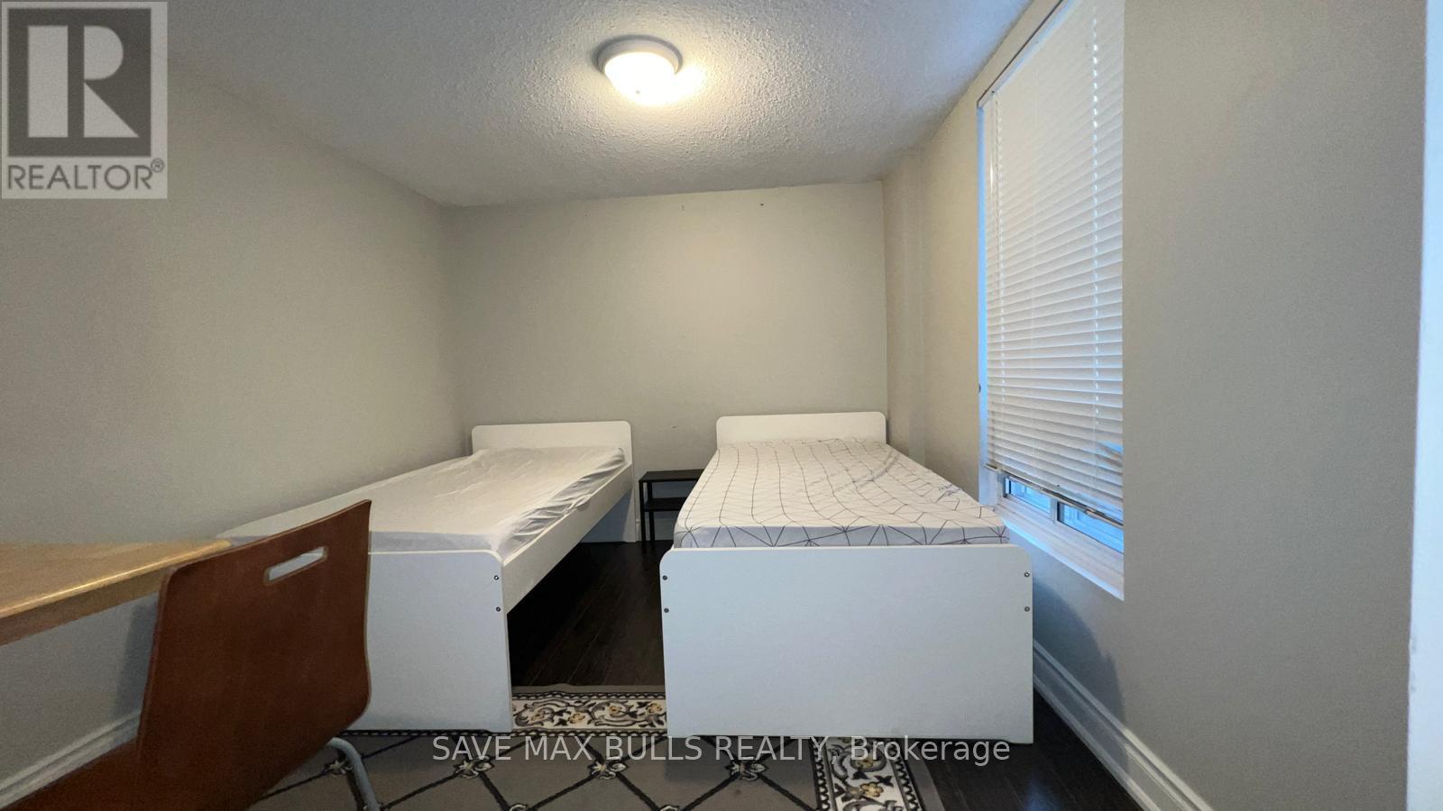 28 (Basement Studio) - 7030 Copenhagen Road, Mississauga, Ontario  L5N 2P3 - Photo 10 - W12608672