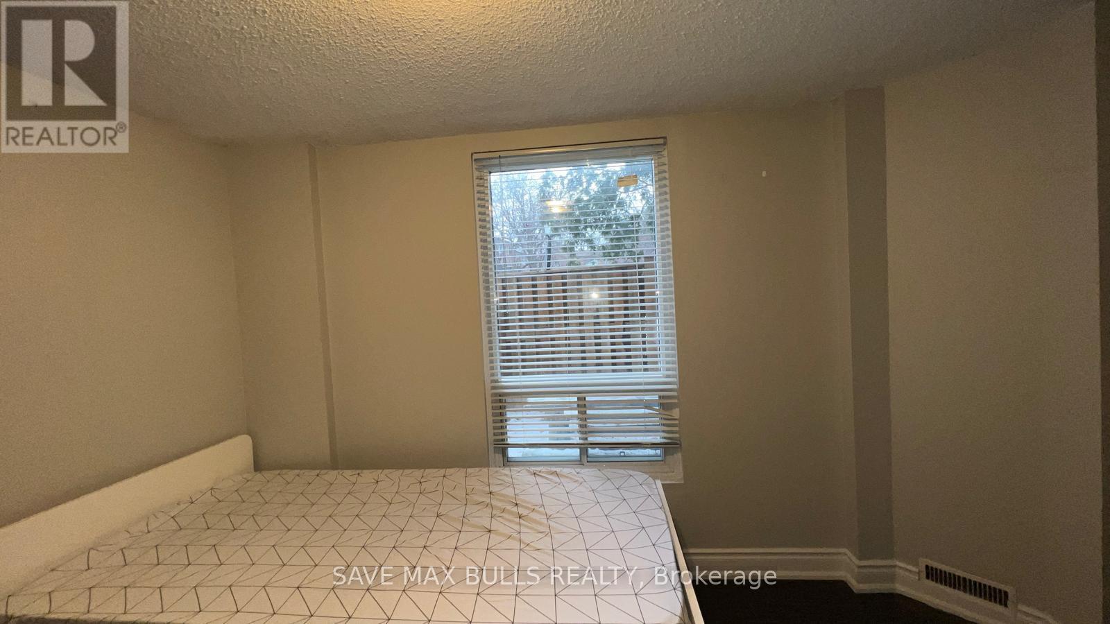 28 (Basement Studio) - 7030 Copenhagen Road, Mississauga, Ontario  L5N 2P3 - Photo 13 - W12608672