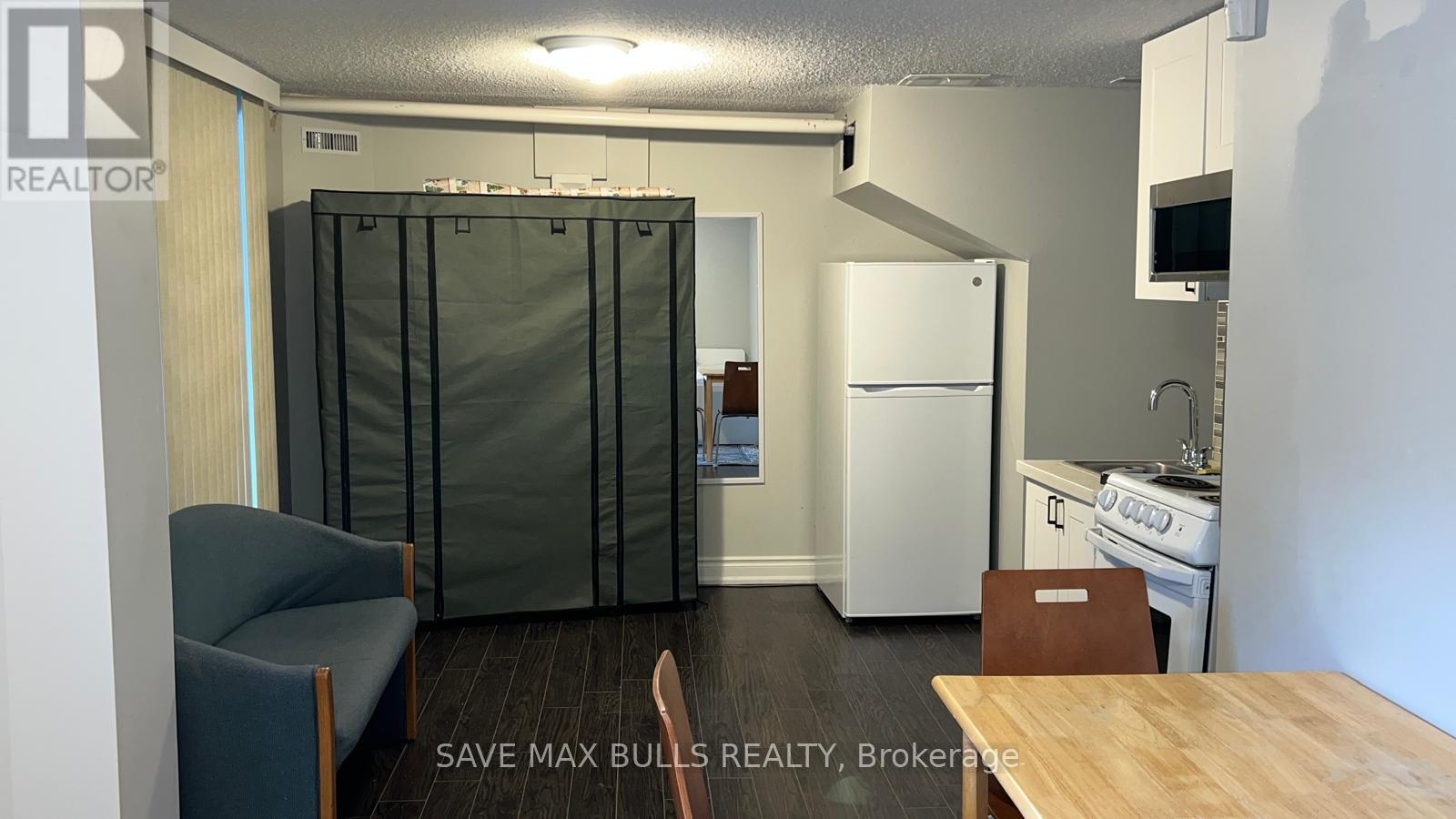 28 (Basement Studio) - 7030 Copenhagen Road, Mississauga, Ontario  L5N 2P3 - Photo 14 - W12608672