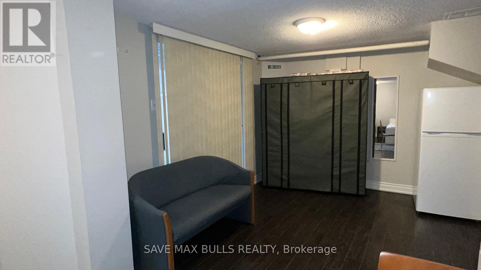 28 (Basement Studio) - 7030 Copenhagen Road, Mississauga, Ontario  L5N 2P3 - Photo 15 - W12608672