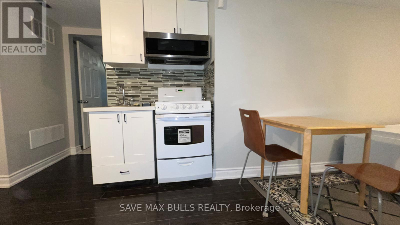 28 (Basement Studio) - 7030 Copenhagen Road, Mississauga, Ontario  L5N 2P3 - Photo 6 - W12608672