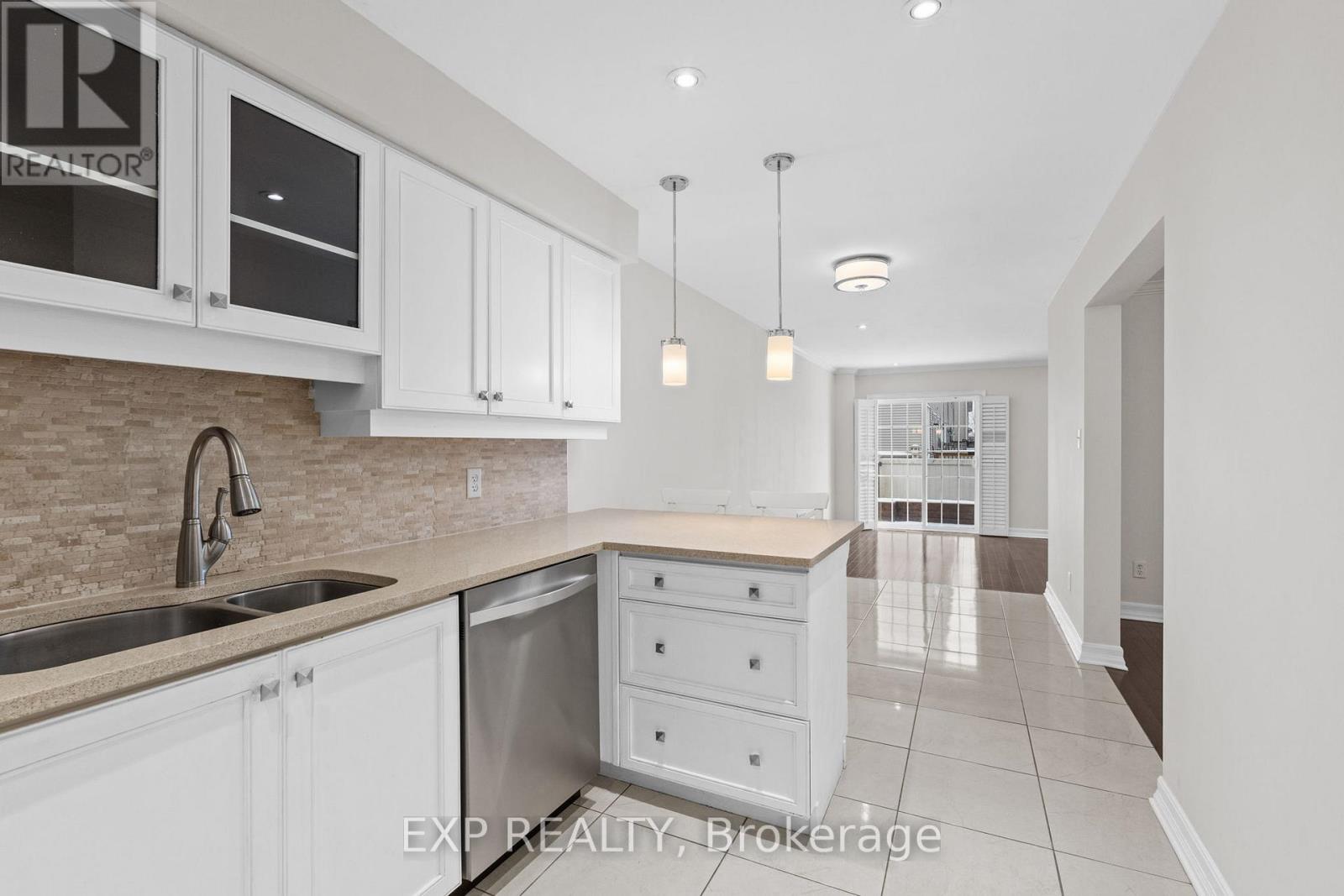 552 Ashbourne Crescent, Ottawa, Ontario  K2J 0P6 - Photo 10 - X12608686