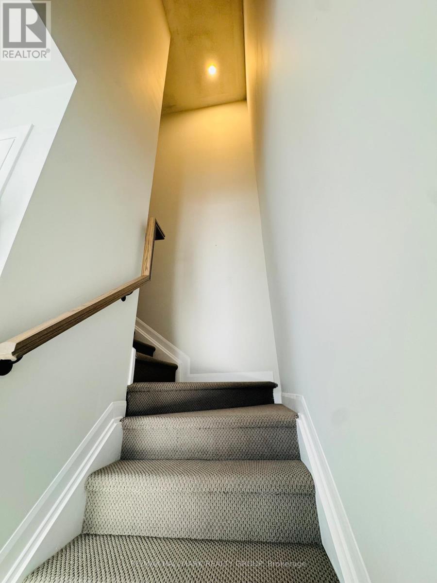 26 - 401 Glenroy Gilbert Drive, Ottawa, Ontario  K2J 7N8 - Photo 23 - X12608694