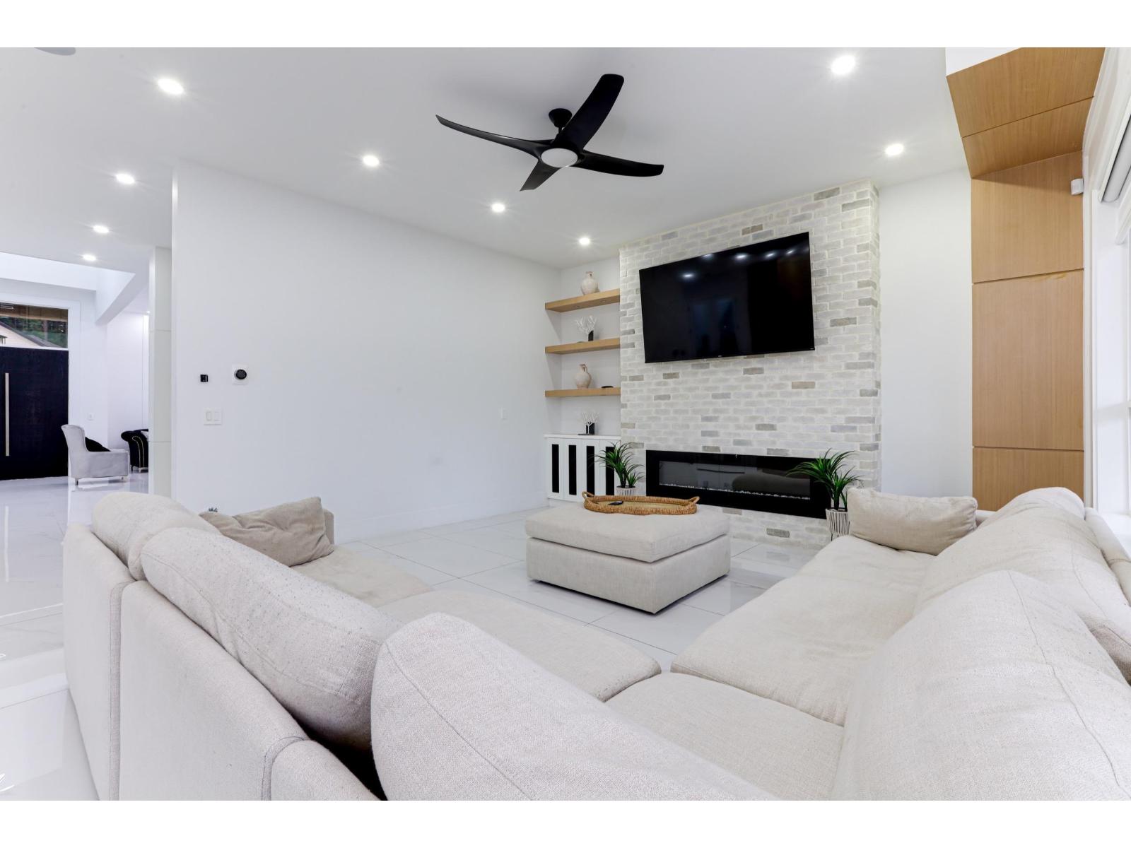 19649 31a Avenue, Langley, British Columbia  V2Z 0B2 - Photo 10 - R3070438