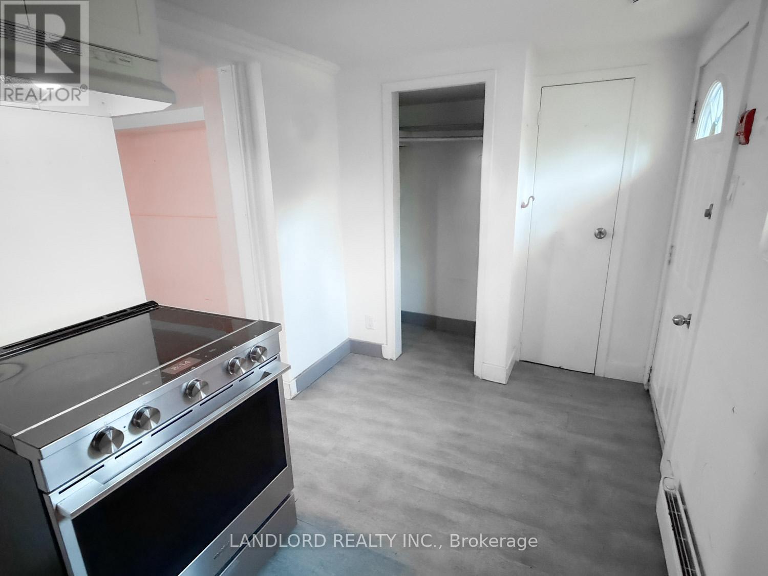 5 - 2469 Queen Street E, Toronto, Ontario  M4E 1H8 - Photo 3 - E12608698