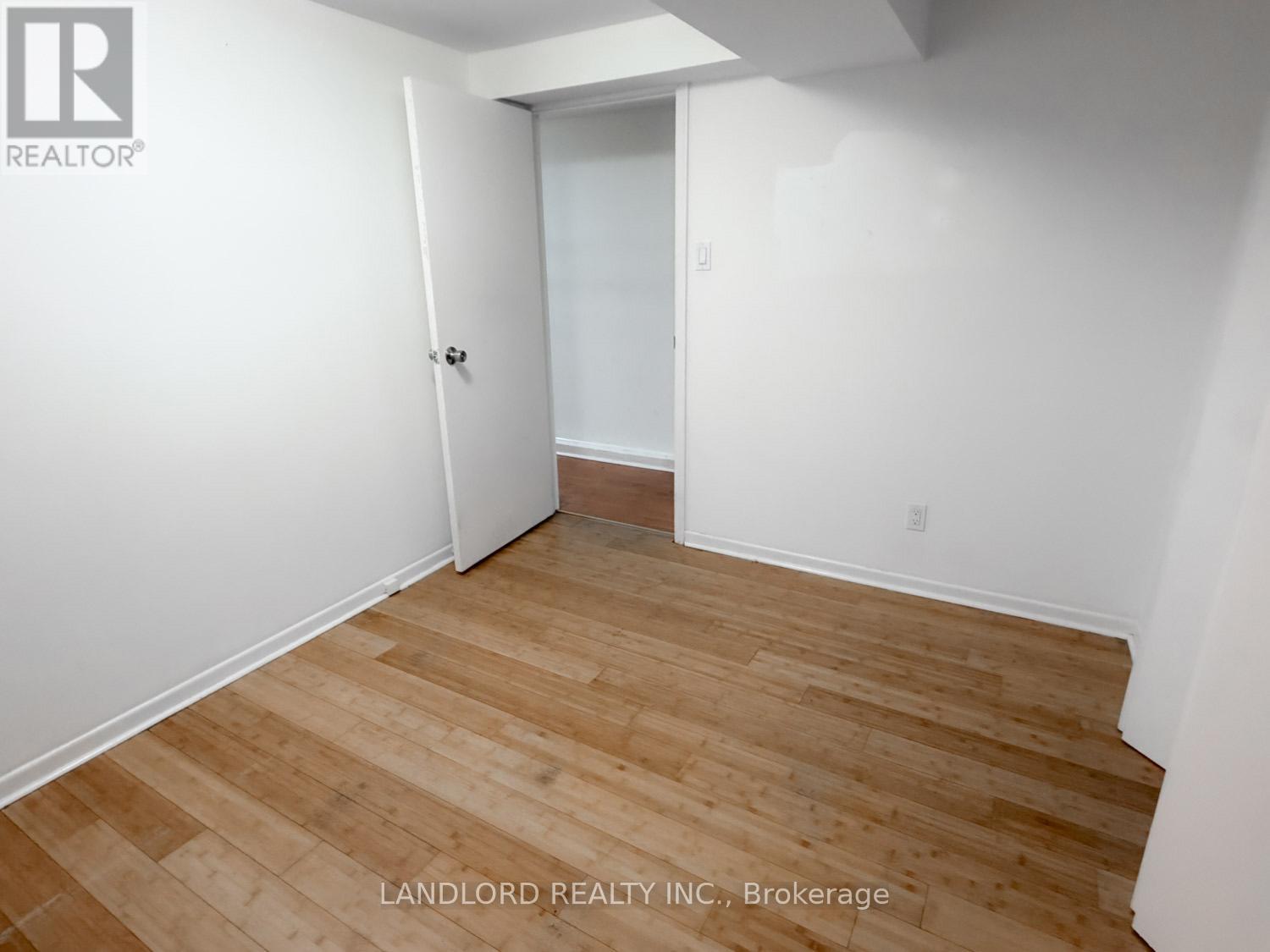 5 - 2469 Queen Street E, Toronto, Ontario  M4E 1H8 - Photo 9 - E12608698