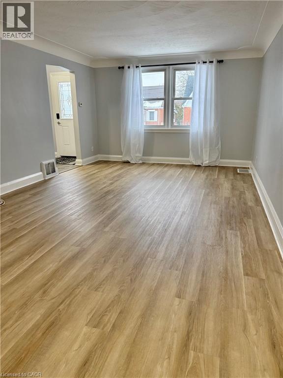 145 Brantdale Avenue, Hamilton, Ontario L9C 1C1 - Photo 6 - 40792819