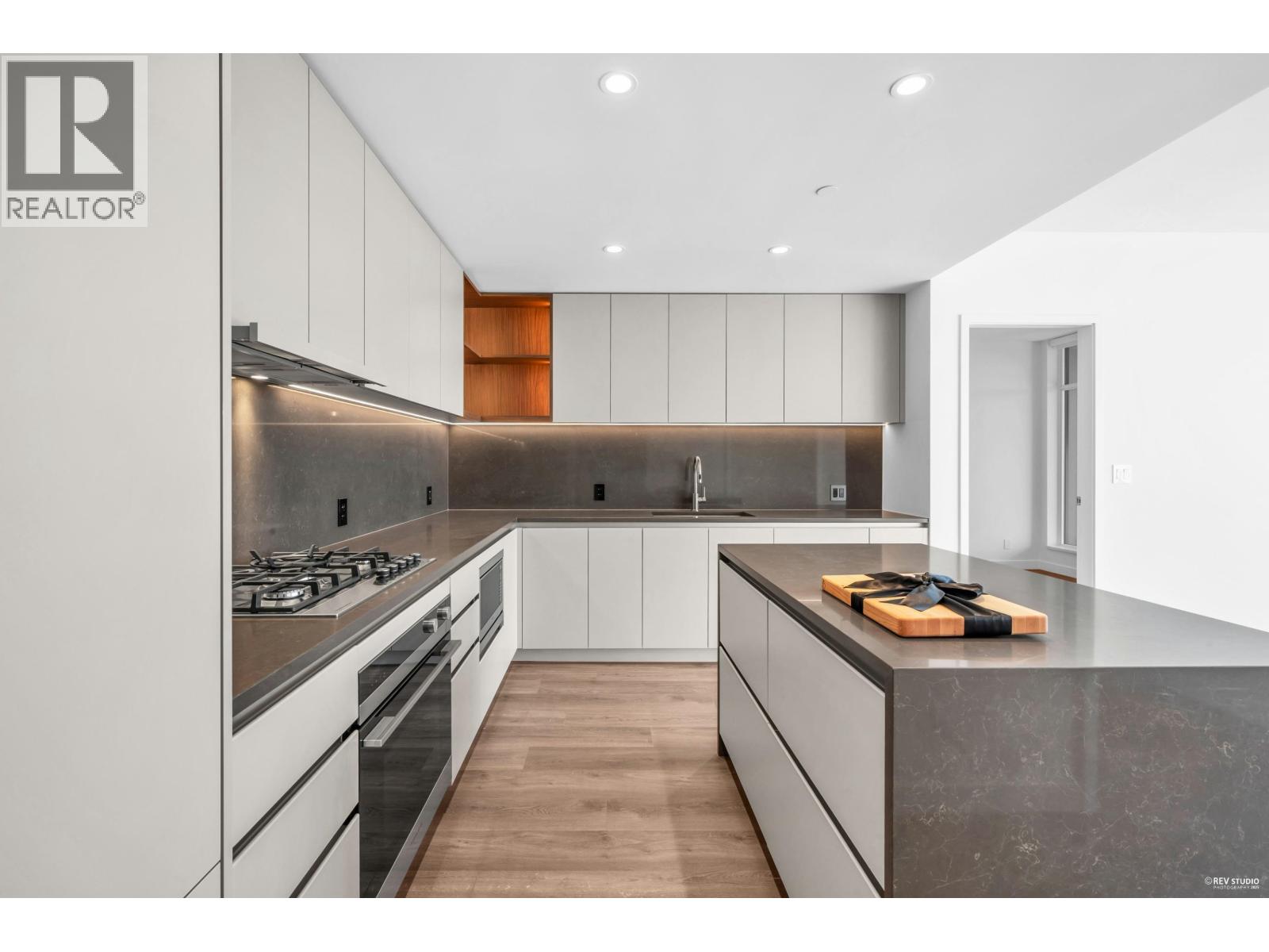 2706 720 Farrow Street, Coquitlam, British Columbia  V3J 3S5 - Photo 4 - R3058940