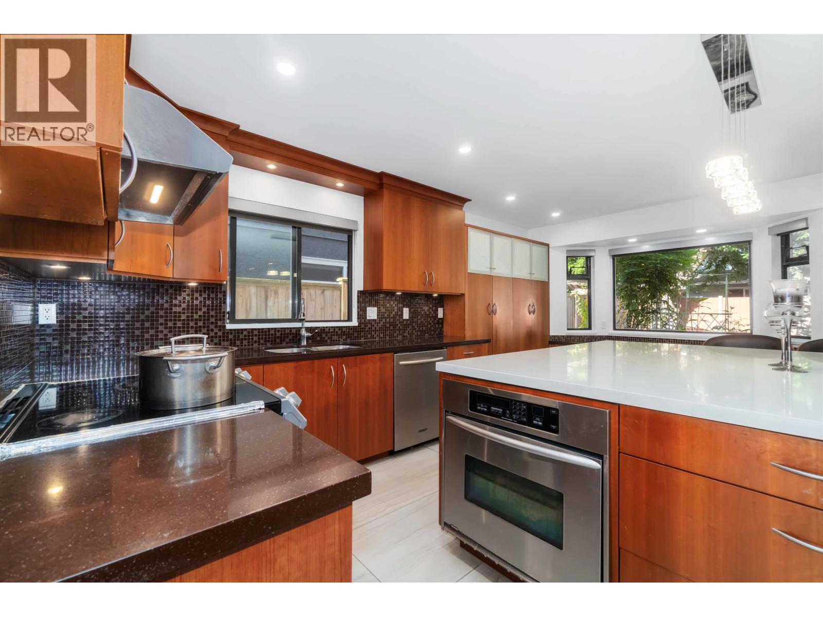 10520 Yarmish Drive, Richmond, British Columbia  V7E 5E7 - Photo 10 - R3070434