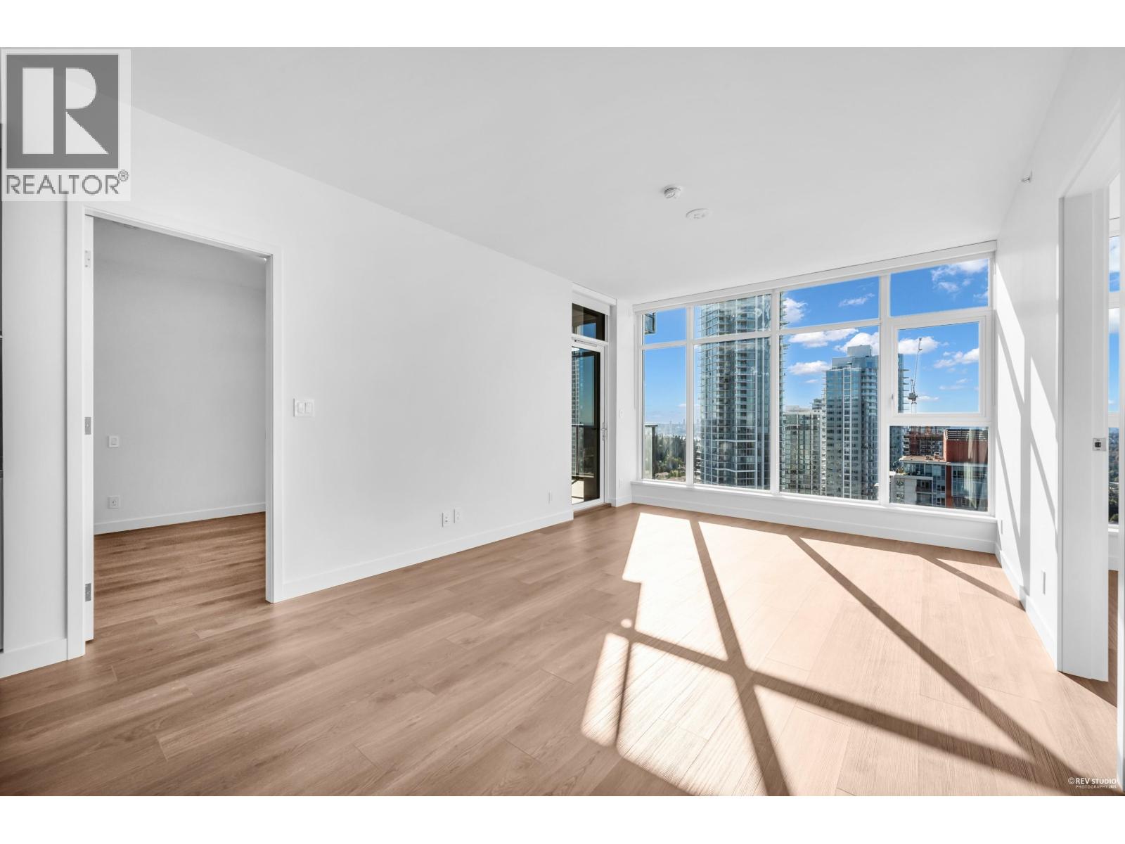 2706 720 Farrow Street, Coquitlam, British Columbia  V3J 3S5 - Photo 8 - R3058940