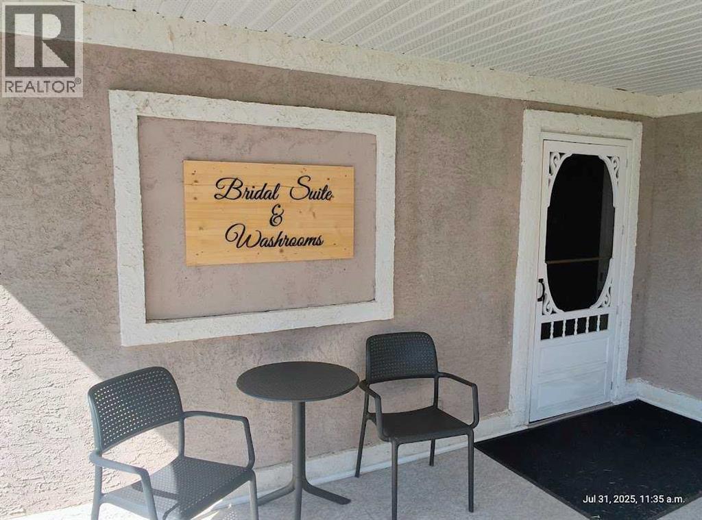 39145 Hwy 20 Highway, Sylvan Lake, Alberta  T4S 1S6 - Photo 16 - A2222165