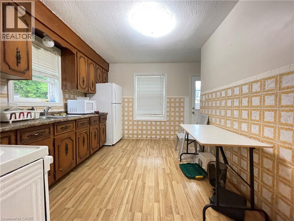 349 Whitney Avenue, Hamilton, Ontario  L8S 2H1 - Photo 13 - 40736445