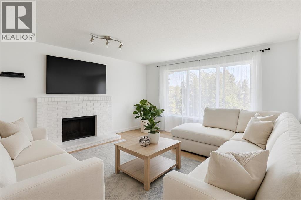 14 Glenhill Crescent, Cochrane, Alberta T4C 1G8 - Photo 6 - A2264793