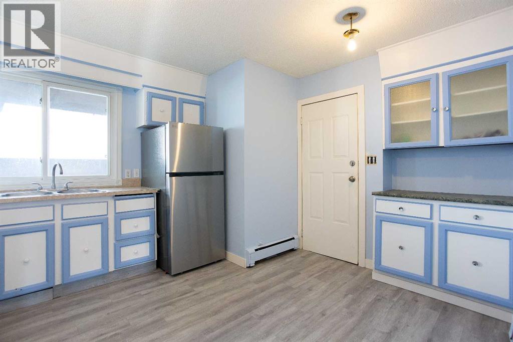 4004 79 Street Nw, Calgary, Alberta T3B 2N8 - Photo 12 - A2266185