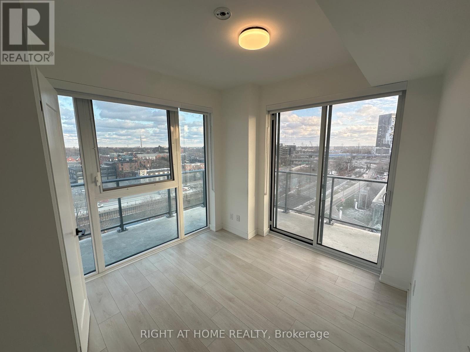 710 - 5 Defries Street S, Toronto, Ontario  M5A 0W7 - Photo 4 - C12557354