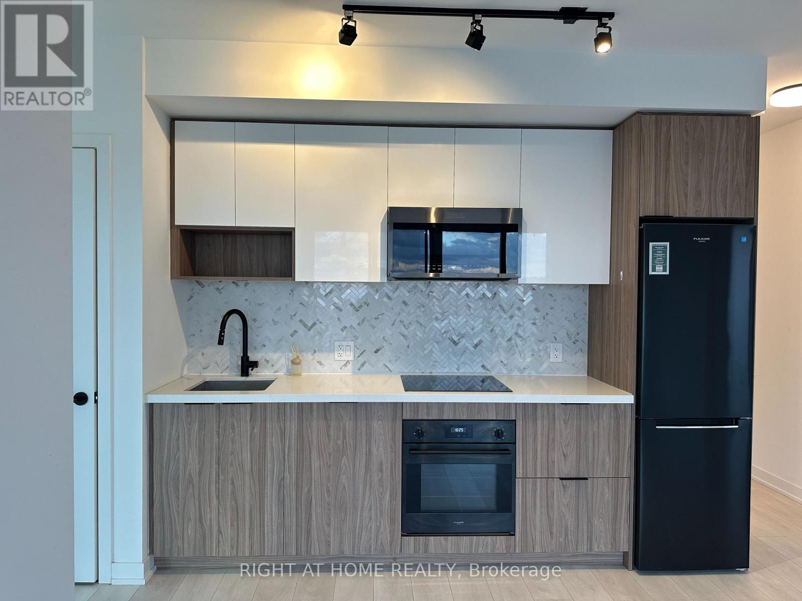 710 - 5 Defries Street S, Toronto, Ontario  M5A 0W7 - Photo 9 - C12557354