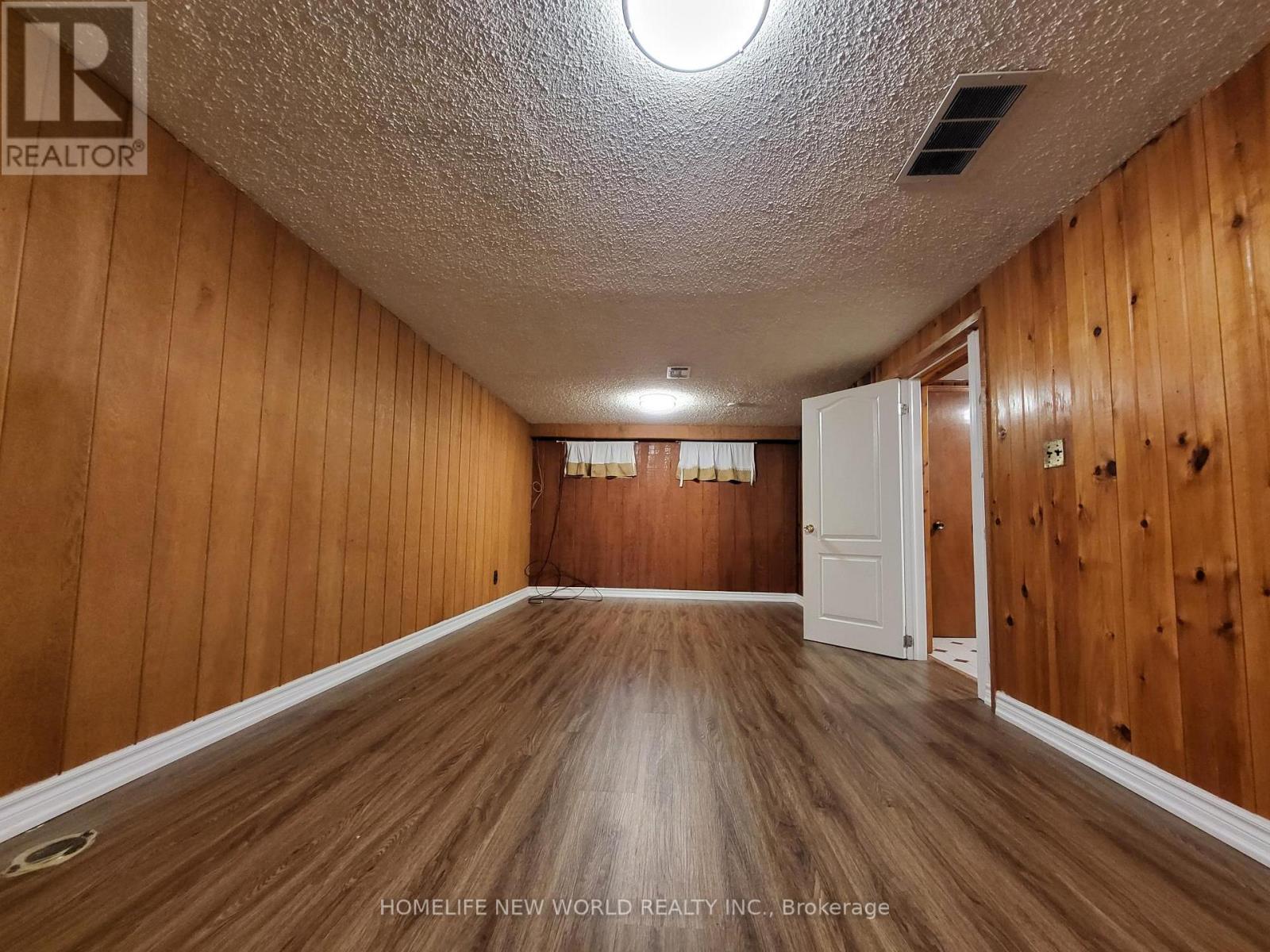 Basement - 118 Cartier Crescent, Richmond Hill, Ontario L4C 2N6 - Photo 10 - N12608708