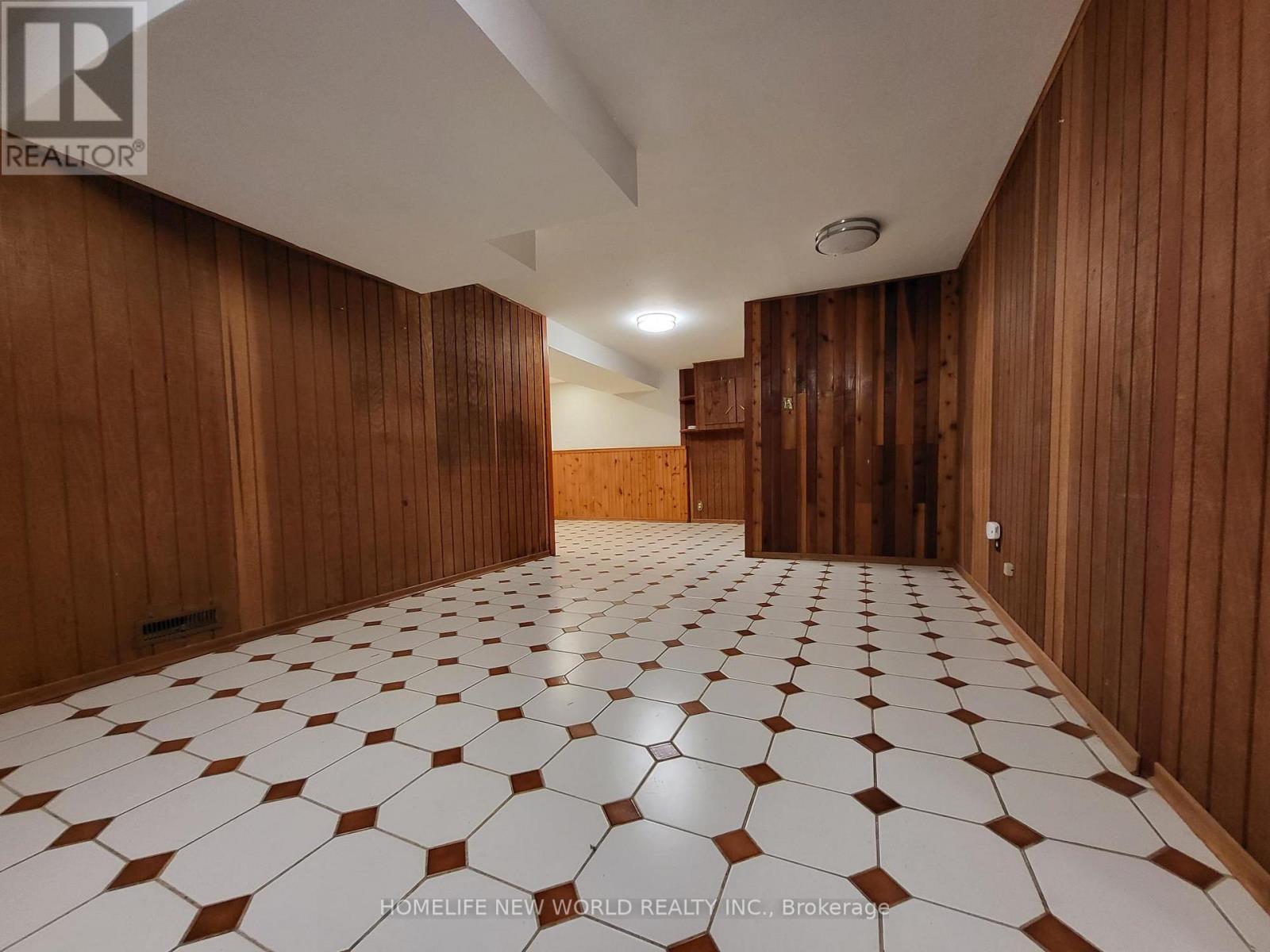 Basement - 118 Cartier Crescent, Richmond Hill, Ontario L4C 2N6 - Photo 12 - N12608708