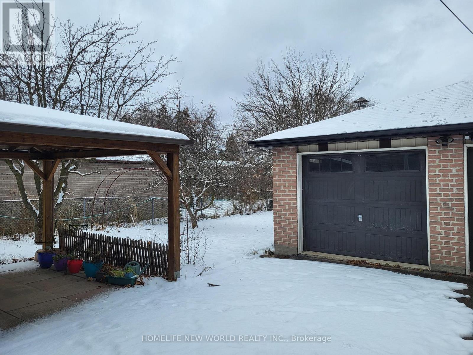 Basement - 118 Cartier Crescent, Richmond Hill, Ontario L4C 2N6 - Photo 3 - N12608708