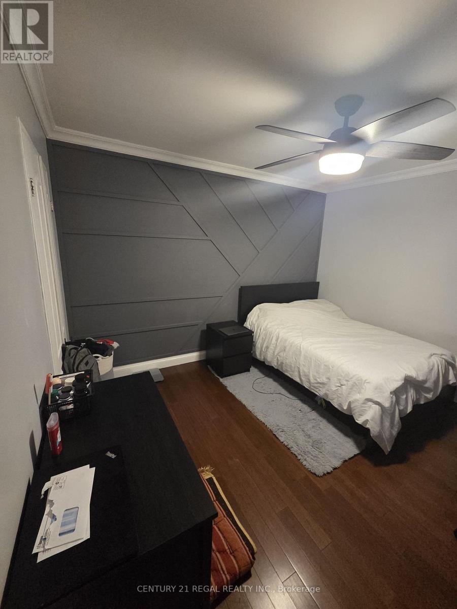 102 - 360 Ridelle Avenue, Toronto, Ontario M6B 1K1 - Photo 5 - W12608714